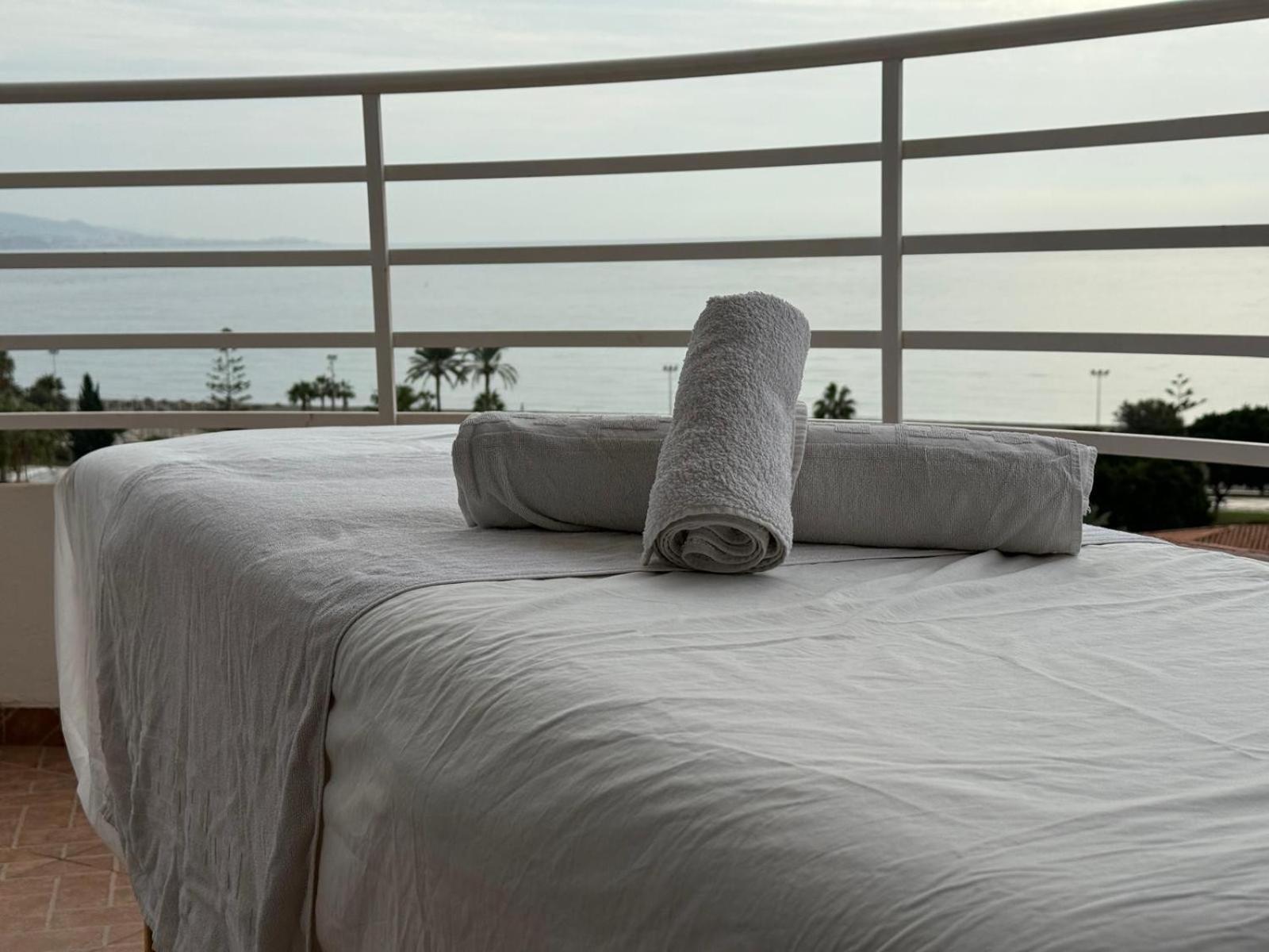 A&N Seaport 2A Apartment Caleta De Velez Luaran gambar